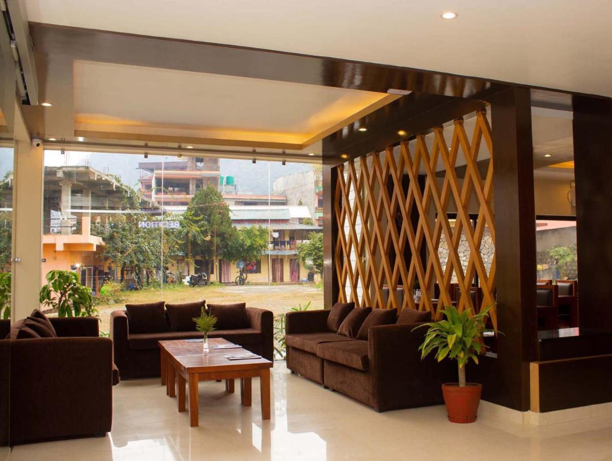 Hotel Silverline Pokhara Exteriör bild